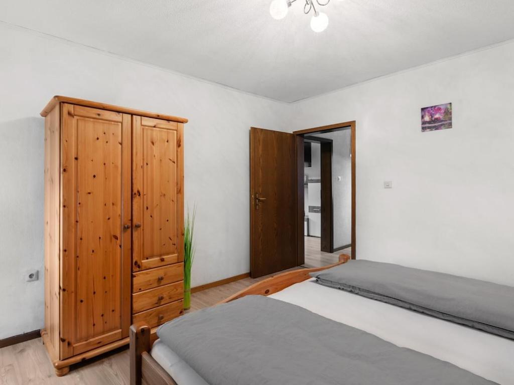 Serene Holiday Home In Nehren With A Beautiful Garden Екстер'єр фото