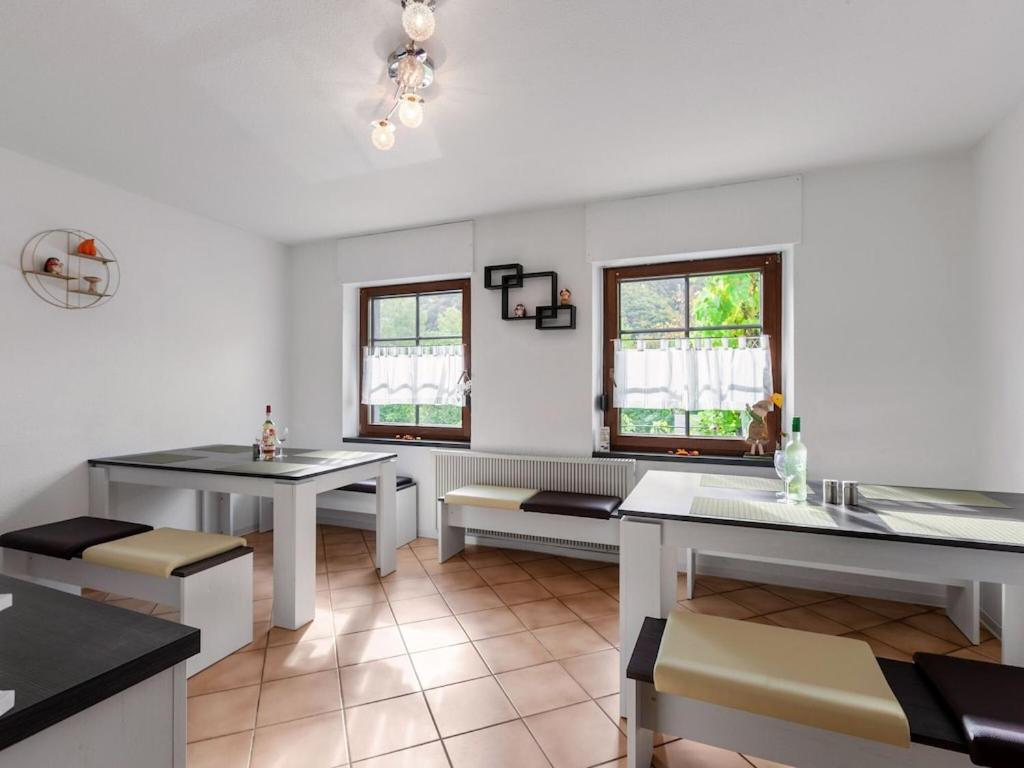 Serene Holiday Home In Nehren With A Beautiful Garden Екстер'єр фото
