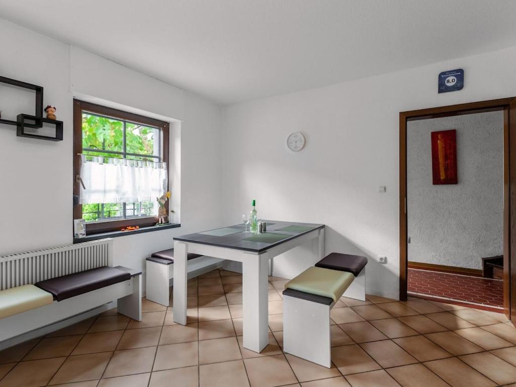 Serene Holiday Home In Nehren With A Beautiful Garden Екстер'єр фото